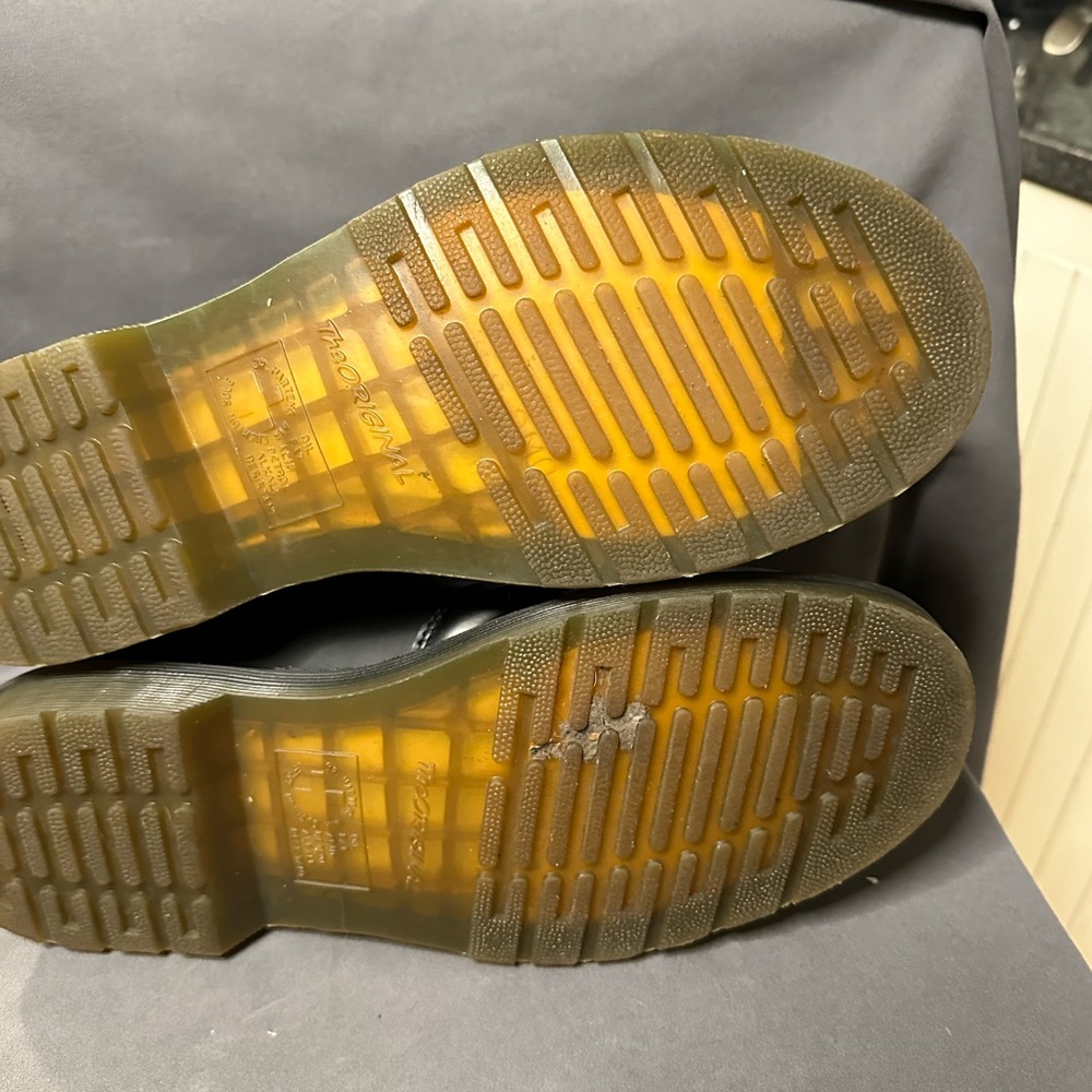 Dr martens Chelsea boot men’s 9 women 10 - Picture 4 of 4